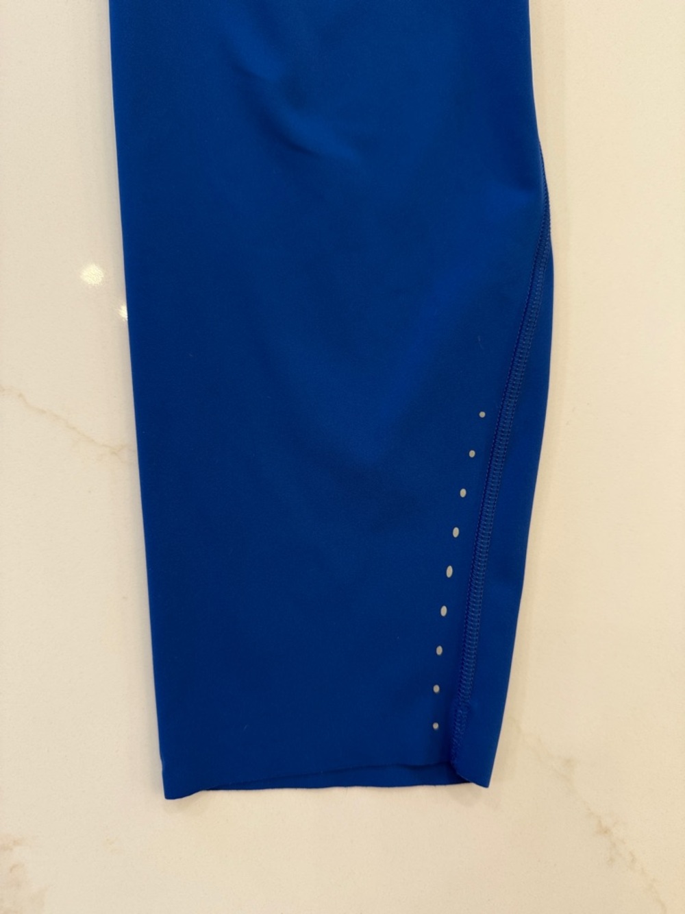 Lululemon Blue Athletic Leggings with Side Pockets - Picture 7 of 9